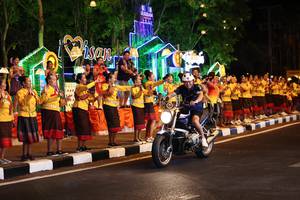 BIB: 
                            <button type="button" onclick="openModal(24167291)" class="btn btn-primary btn-sm float-right btn-popup" data-toggle="modal" data-target=".modal-high-quality">
                        <i class="fas fa-shopping-cart"></i> Add to Cart
                    </button>
                                            <button type="button" onclick="isThisMe(24167291, true)" class="btn btn-success btn-sm float-right btn-popup btn-isme hidden" data-toggle="tooltip" data-placement="bottom" title="นี่คือรูปของคุณใช่ไหม คลิกที่นี่เพื่อเอาเข้าอัลบั้ม">
                        <i class="fas fa-plus"></i> Add to album
                    </button>
                    <button type="button" onclick="isThisMe(24167291, false)" class="btn btn-warning btn-sm float-right btn-popup btn-isnotme hidden">
                        <i class="fas fa-ban"></i> Remove from album
                    </button>